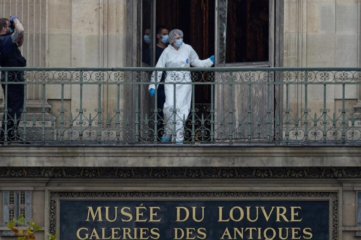 Furto al Louvre, Rykner denuncia: «Allarmi disattivati, gestione inaccettabile»