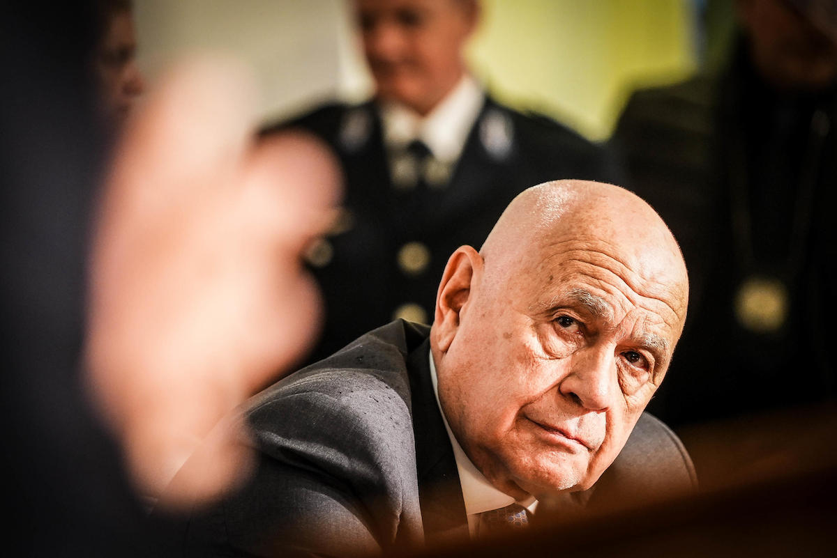 Garlasco, il caso diventa un confronto politico: Nordio invita a arrendersi, Renzi risponde con parole dure