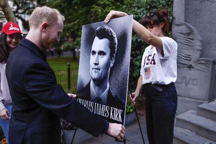 Gli Stati Uniti revocano il visto a sei stranieri per commenti celebrativi sulla morte di Charlie Kirk