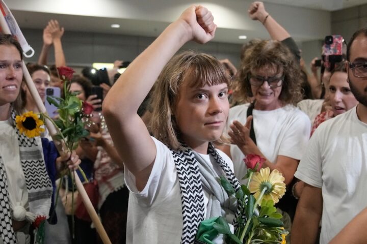 Greta Thunberg esclama l'importanza della situazione nella Striscia di Gaza dopo l'espulsione da Israele