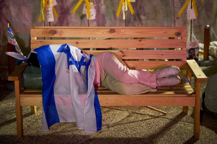 Hamas restituisce a Israele i corpi di due ostaggi morti durante la prigionia