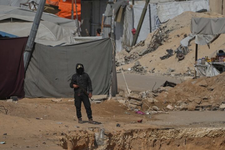 Hamas riconsegna i corpi di due ostaggi israeliani morti alla Croce Rossa nella Striscia di Gaza