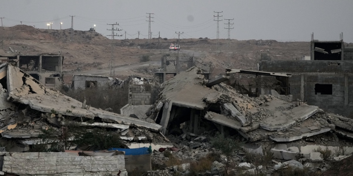 I corpi di tre ostaggi israeliani morti nella Striscia di Gaza consegnati all'esercito israeliano