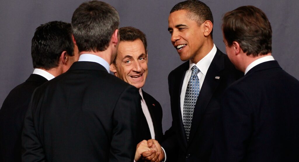 I dialoghi privati dei leader diventano pubblici: episodi controversi alla riunione di Sharm el Sheikh