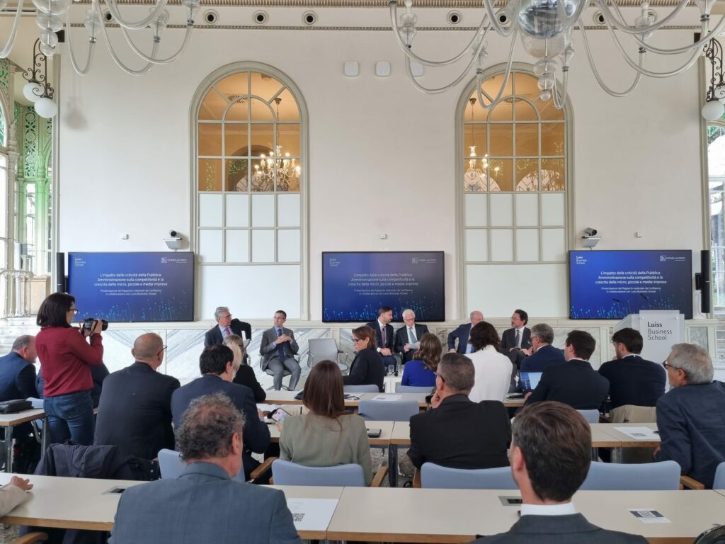 Il 93% delle imprese italiane giudica critica l'influenza della burocrazia della Pubblica amministrazione