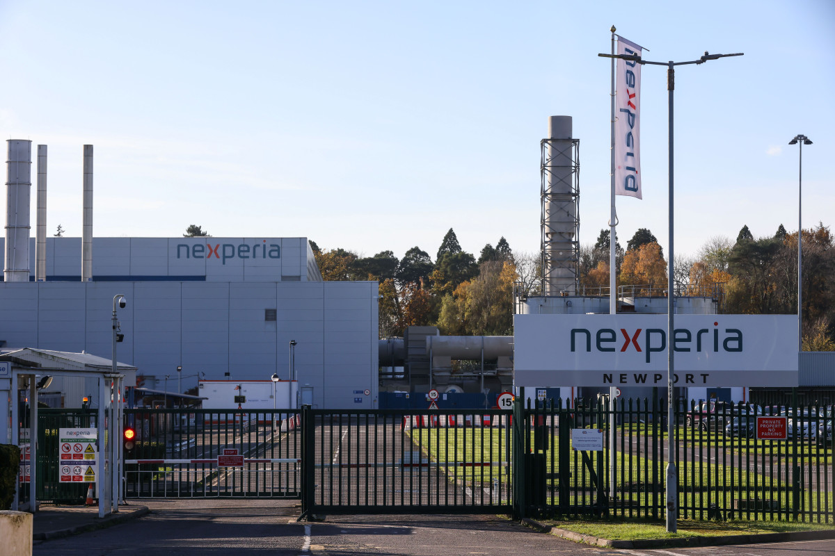 Il governo olandese assume il controllo di Nexperia, azienda cinese di semiconduttori