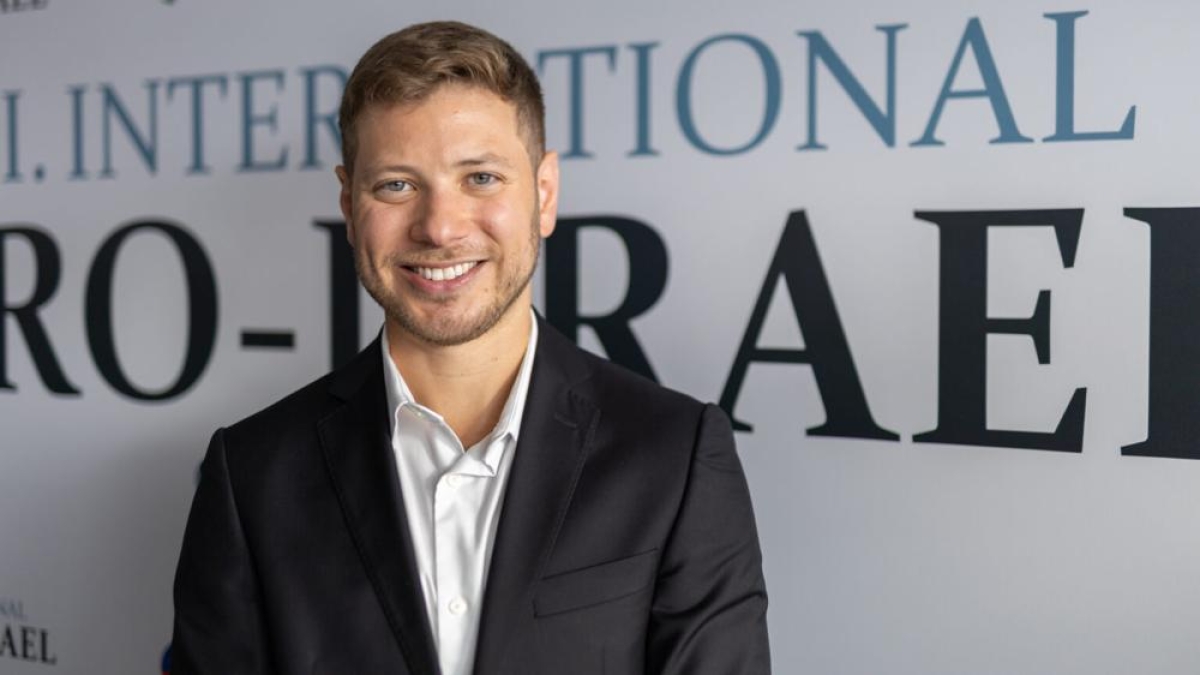 Il Likud propone Yair Netanyahu per un ruolo di propaganda, ma l'accordo salta a causa di accuse di diffamazione