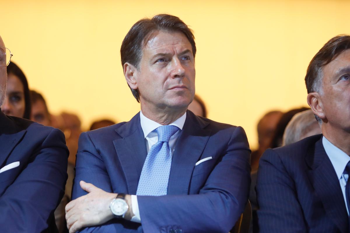 Il M5s vota per la riconferma di Conte, ma resta l'incertezza per Fico in Campania