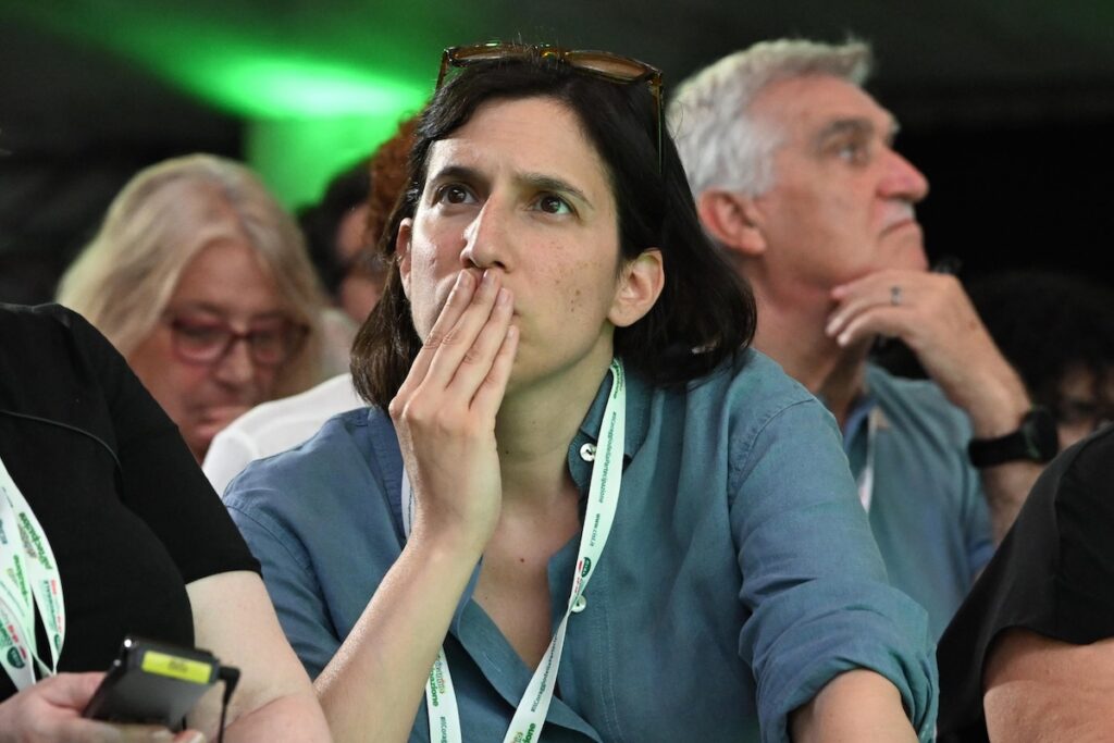 Il nervosismo della maggioranza di Schlein, le lamentele del correntone a Montepulciano