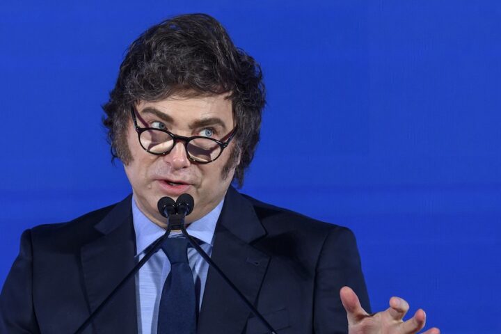 Il parlamento argentino approva leggi per università e sanità, superando i veti di Milei