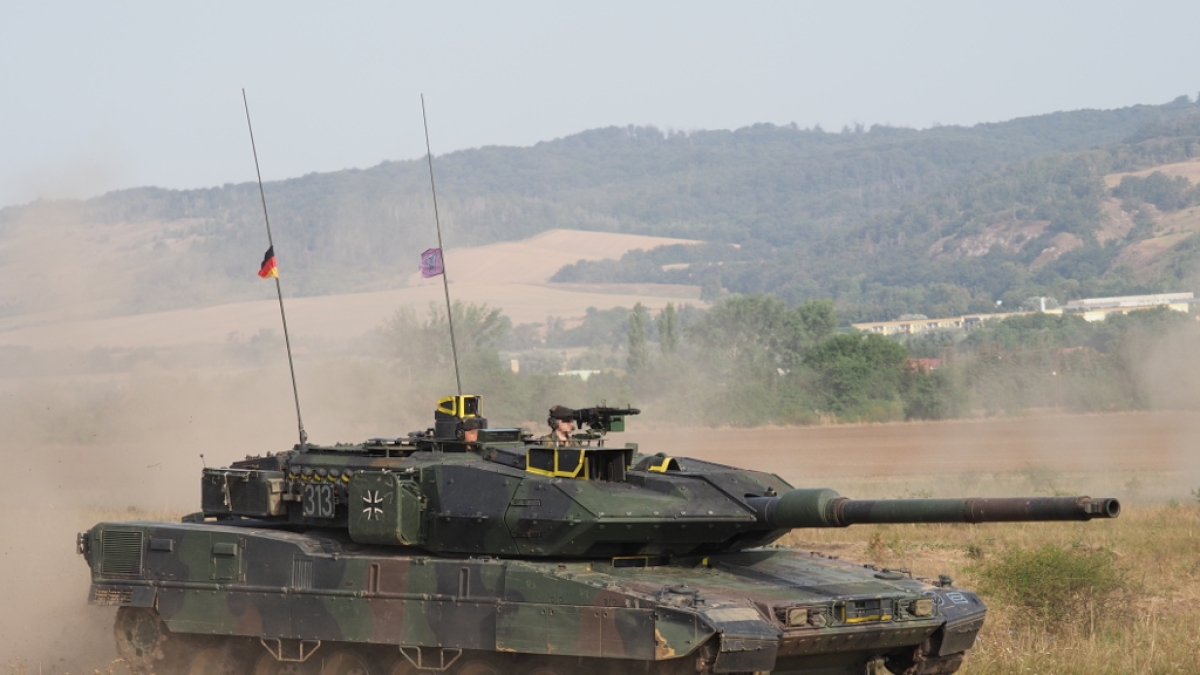 Il tank Leopard valuta l'ingresso in Borsa mentre l'Italia adotta una strategia autonoma