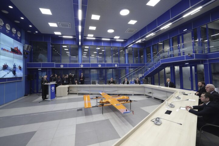 Inchiesta rivela il progetto militare segreto russo "Harmony" e l'acquisto illecito di tecnologie occidentali