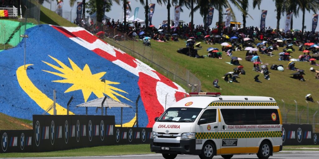 Incidente grave tra piloti di Moto3 in Malesia: Noah Dettwiler in condizioni critiche