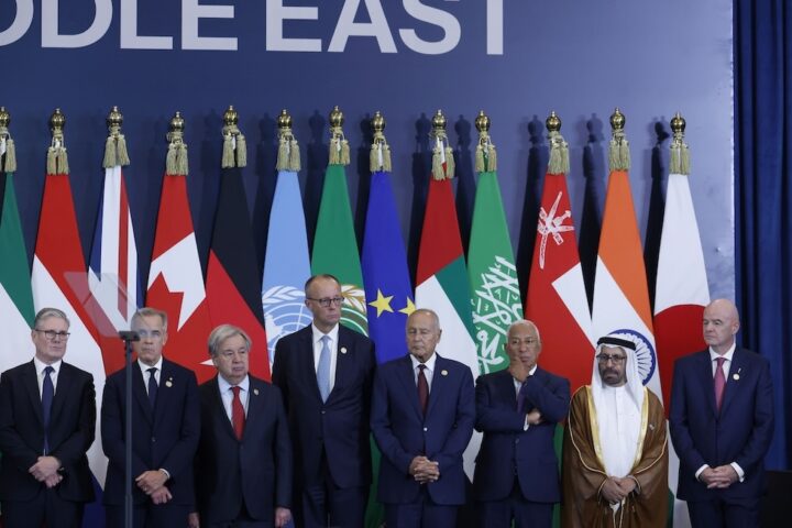 Infantino e Trump: un'alleanza controversa emersa nell'incontro in Egitto