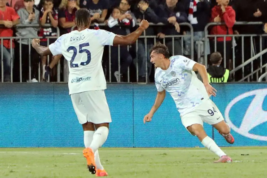 Inter, i giovani attaccanti Bonny ed Esposito pronti per sfida contro Napoli