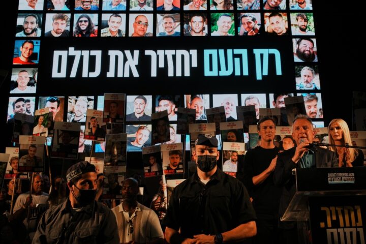 Israele avverte i palestinesi in Cisgiordania: divieto di festeggiamenti per la liberazione dei prigionieri