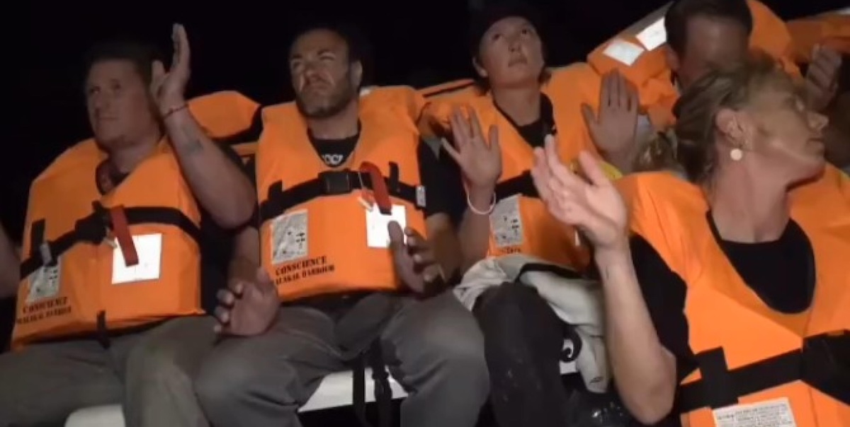 Israele blocca una flotta di barche dirette verso Gaza, a bordo anche italiani