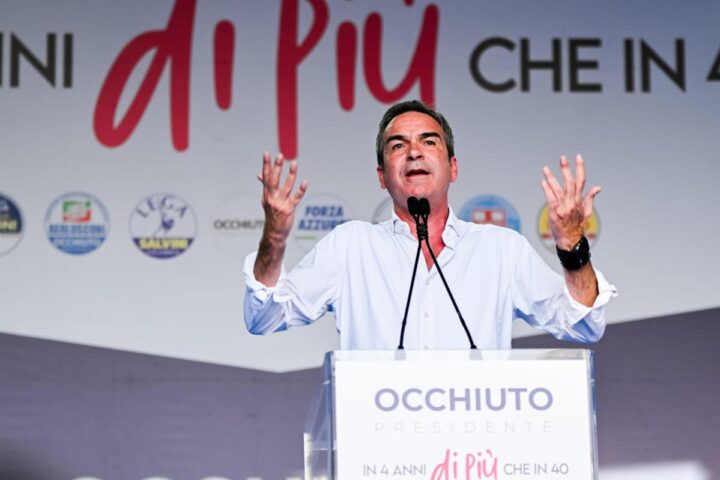 La carriera di Roberto Occhiuto: dal Dc a Forza Italia fino alla presidenza della Calabria