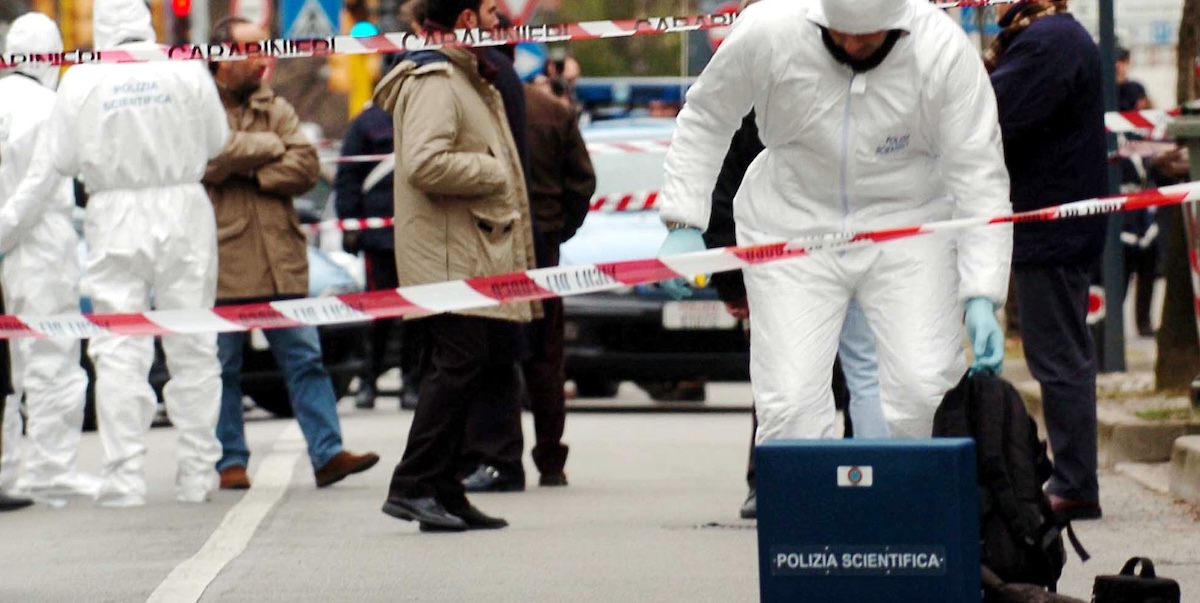 La perizia sui reperti dell'Unabomber italiano non ha trovato corrispondenze con il DNA degli indagati