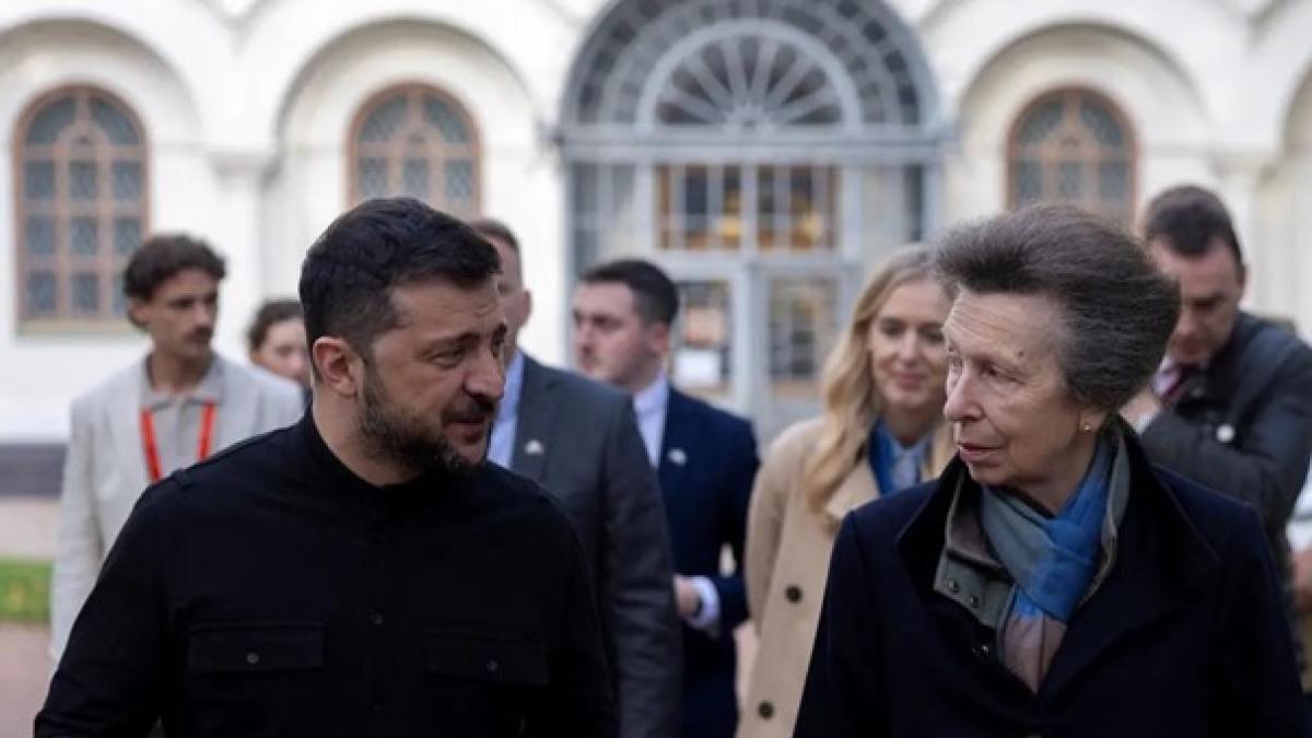 La principessa Anna incontra Zelensky a Kiev in missione segreta del governo britannico