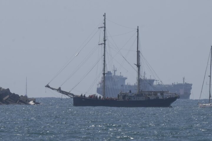 La procura di Roma indaga per sequestro di persona e danni contro ignoti per la Global Sumud Flotilla