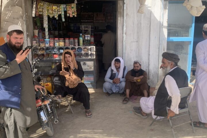 L'internet torna parzialmente in Afghanistan dopo il blocco dei talebani