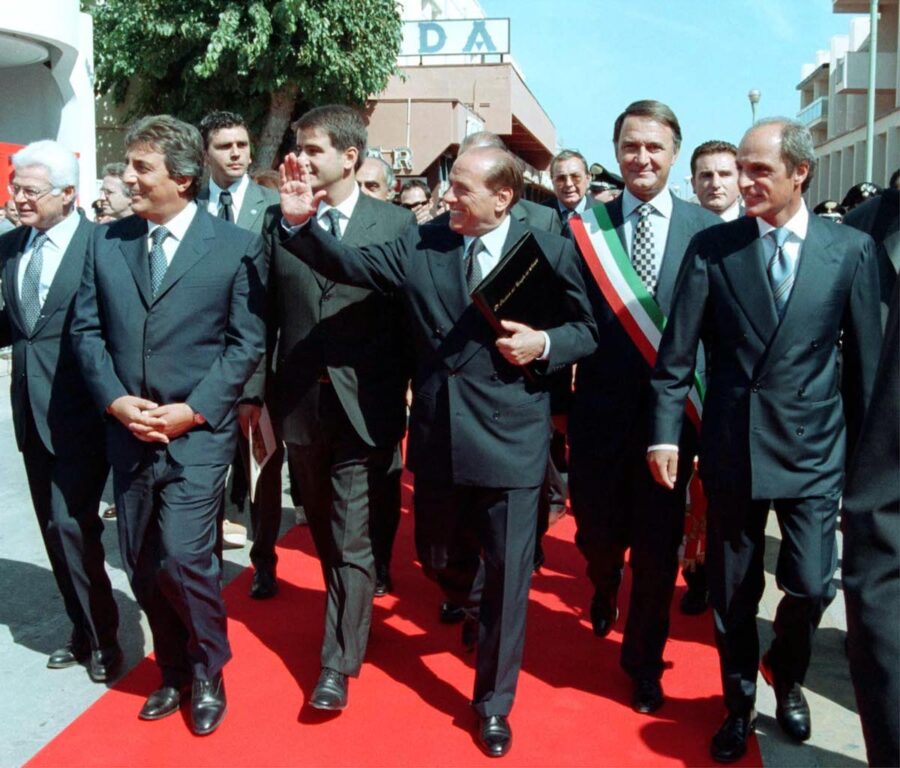 Lobuono paragona il Salento a Gaza durante la presentazione della coalizione per le regionali in Puglia