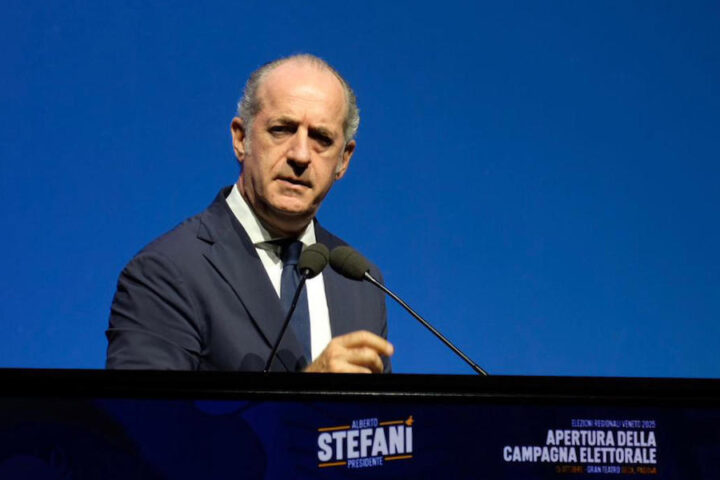 Luca Zaia annuncia la sua candidatura come capolista della Lega in tutte le province del Veneto nelle elezioni del 23 e 24 novembre