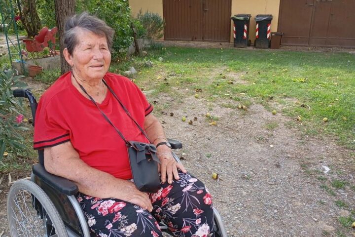 Maria cerca compagni per giocare a briscola, l'appello sui social coinvolge la comunità di Città della Pieve