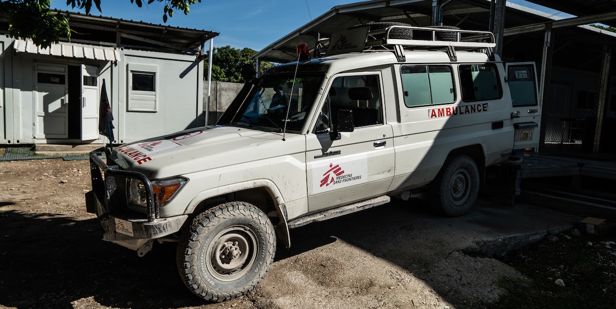 Medici Senza Frontiere chiude ospedale a Port-au-Prince per insicurezza causata da bande criminali