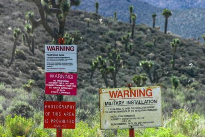 Mistero su velivolo precipitato vicino all'Area 51, l'FBI apre un'inchiesta