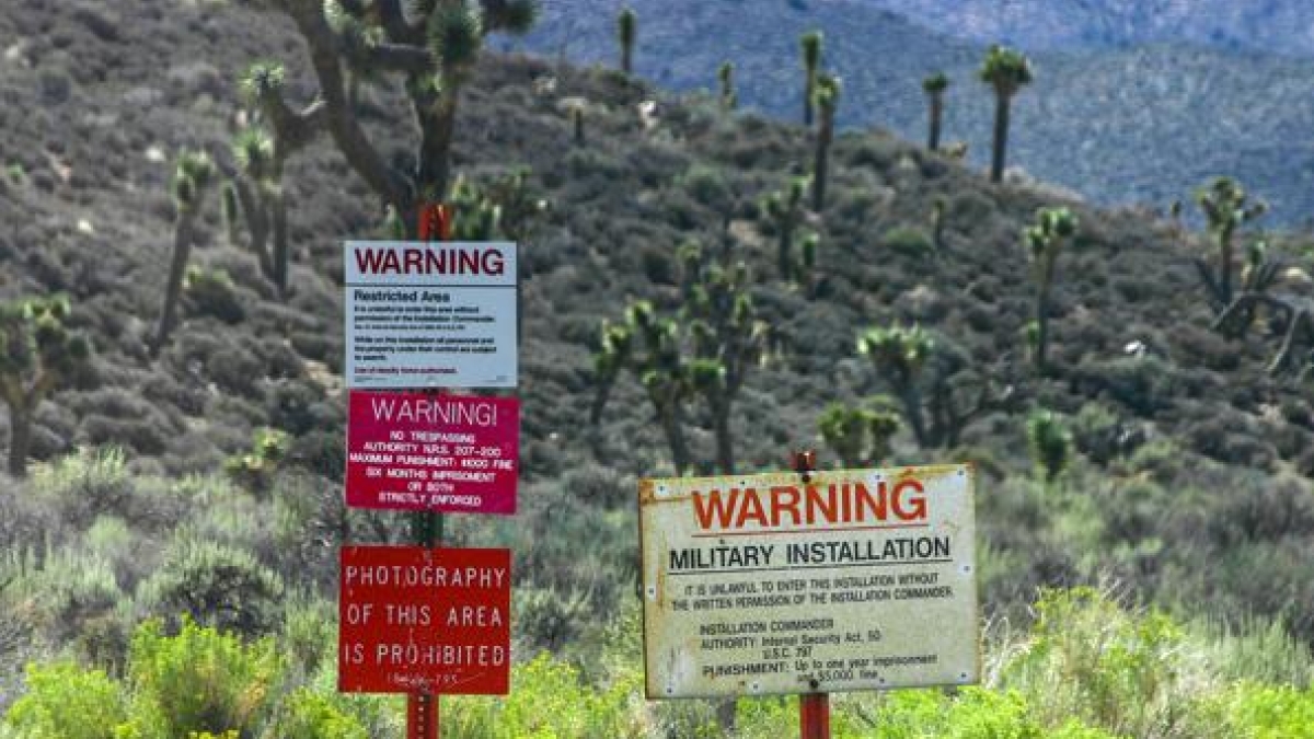 Mistero su velivolo precipitato vicino all'Area 51, l'FBI apre un'inchiesta