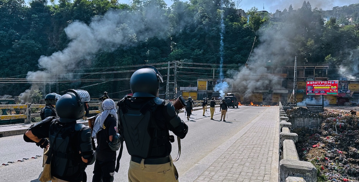 Otto morti nelle proteste antigovernative in Pakistan Kashmir tra lunedì e giovedì
