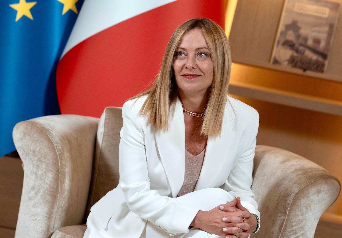 Piantedosi apre al dibattito su Meloni al Quirinale, Renzi cita Berlusconi