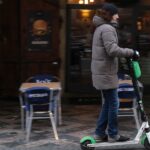 Praga vieta il noleggio di monopattini elettrici a partire da gennaio 2026