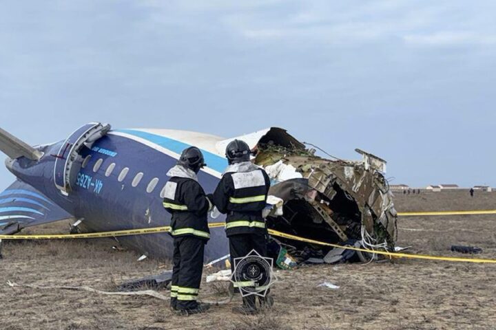 Putin ammette che la Russia ha abbattuto l'aereo dell'Azerbaijan Airlines nel dicembre 2024