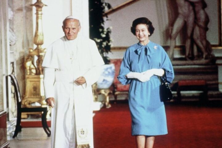 Re Carlo e Camilla a Roma per la storica visita al Papa dopo 500 anni dallo Scisma anglicano