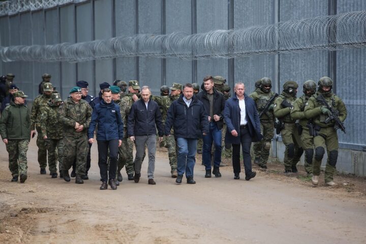 Scoperto tunnel tra Bielorussia e Polonia utilizzato da migranti per entrare nell'Ue