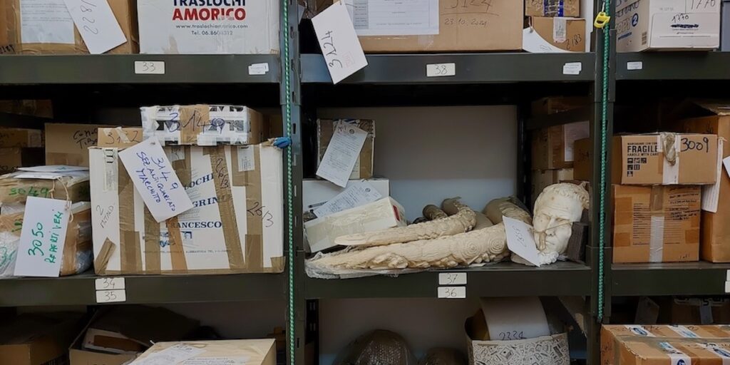 Sequestro di quasi 300 reperti antichi a Bruxelles: indagini in corso tra Italia e Belgio