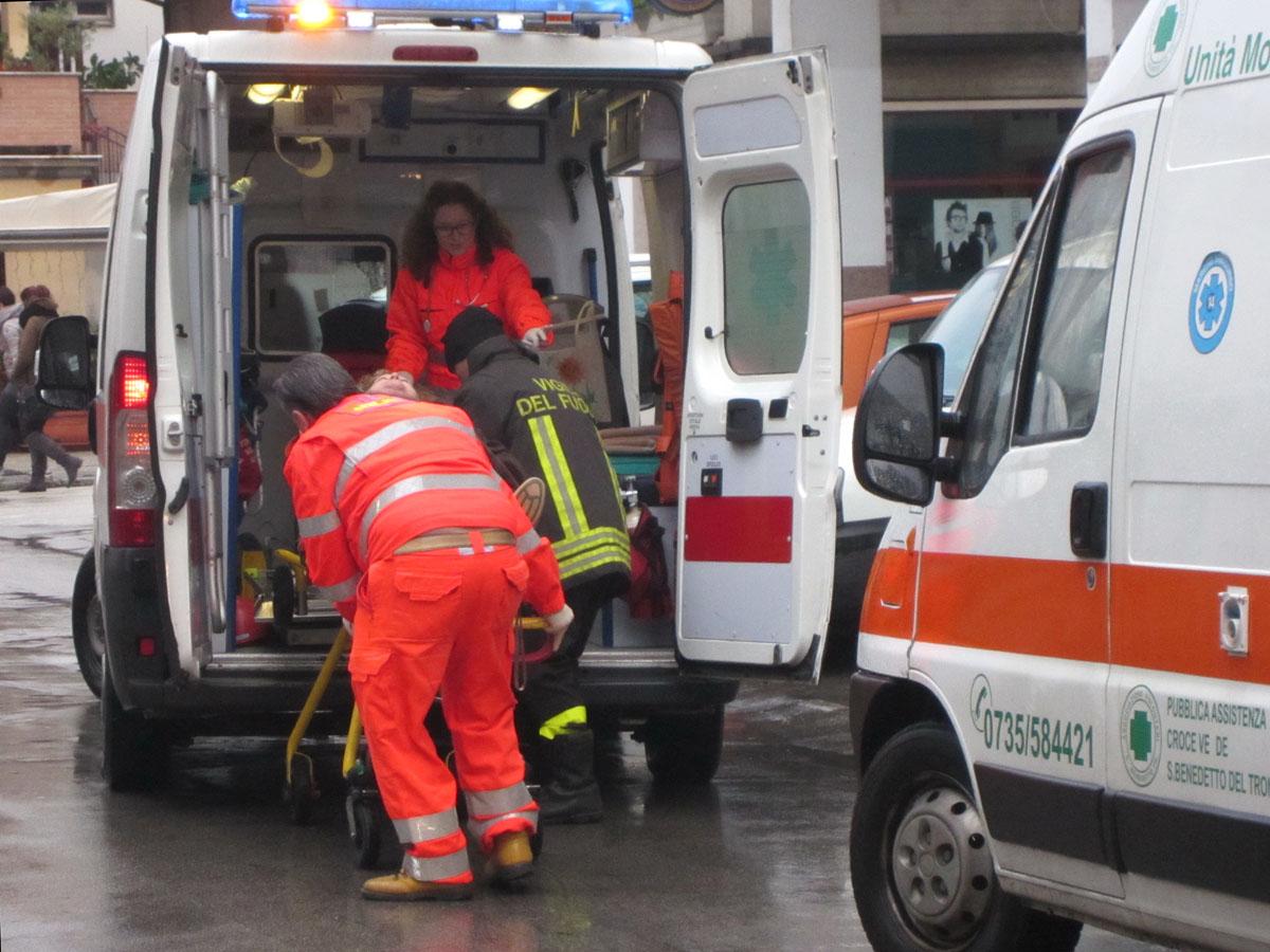 Studentessa di 17 anni investita e uccisa a Precenicco mentre raggiungeva il bus per scuola