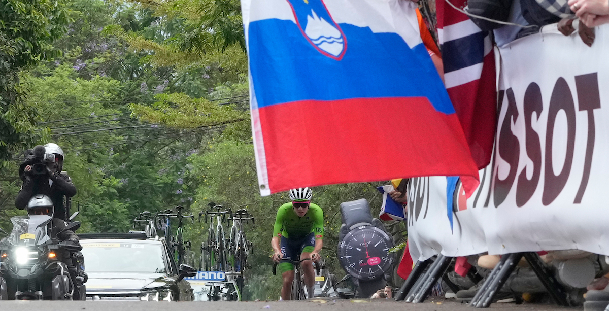 Tadej Pogačar conquista il Giro di Lombardia per la quinta volta consecutiva