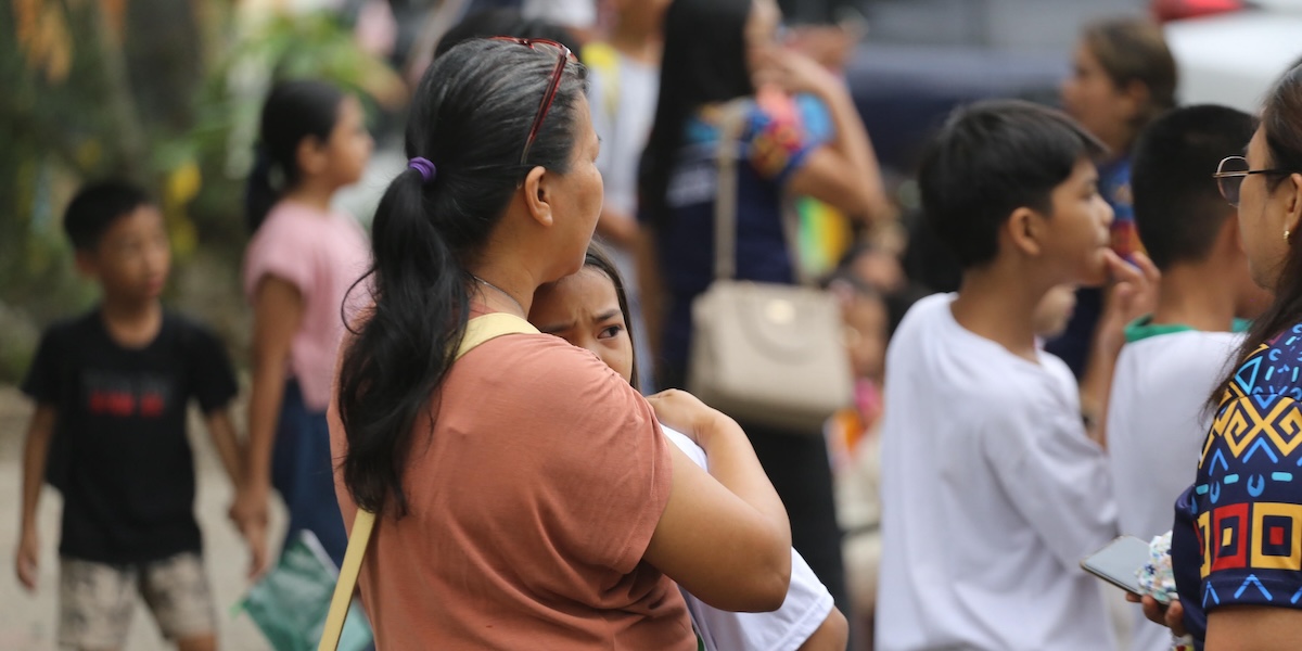 Terremoto di magnitudo 7.4 nelle Filippine, allerta tsunami per sette province