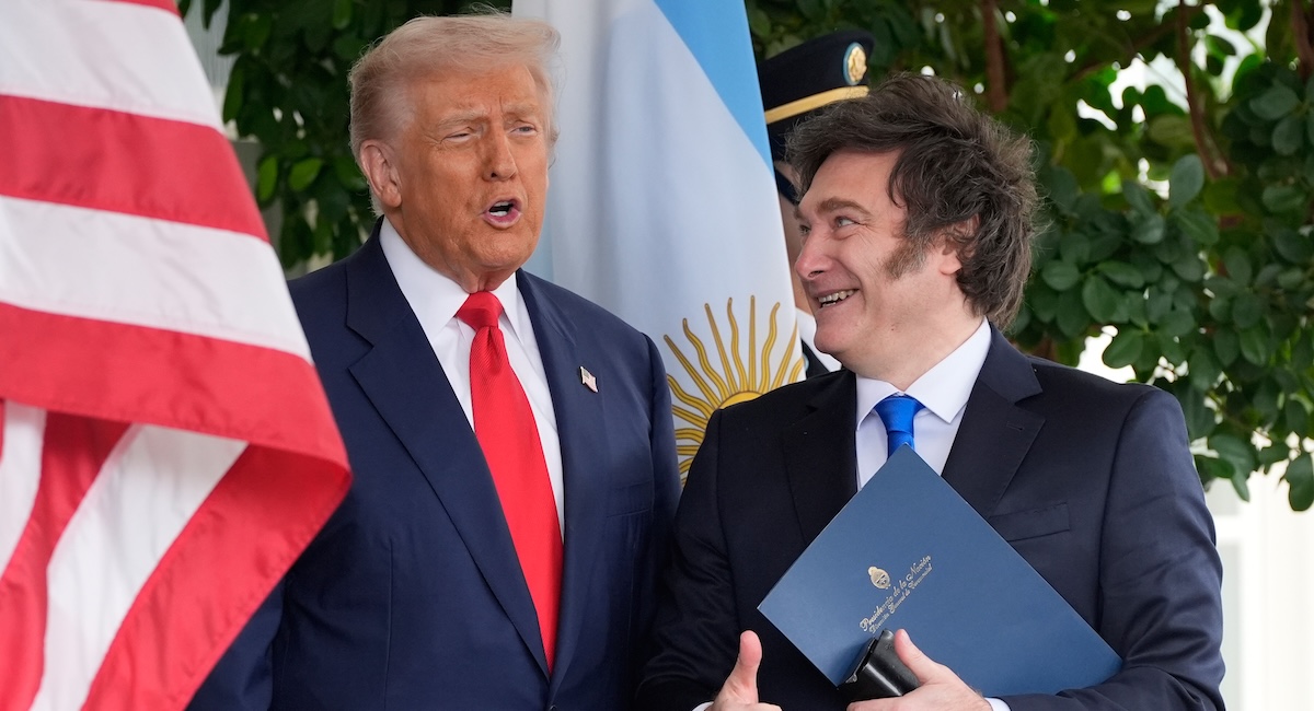 Trump afferma che il sostegno all'Argentina dipende dalla vittoria di Milei nelle elezioni del 26 ottobre