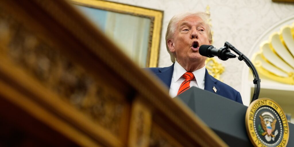 Trump avvia licenziamenti nel governo federale a causa dello shutdown negli Stati Uniti