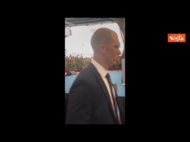 Trump incontra i militari statunitensi alla base navale "George Washington" di Yokosuka