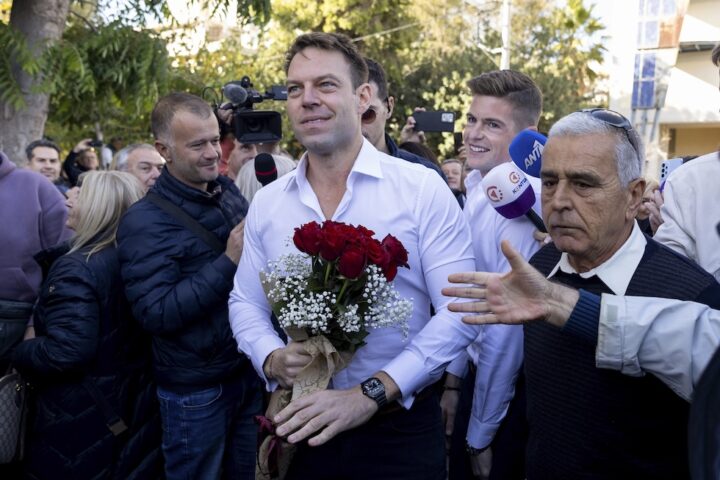 Tsipras si dimette da parlamentare e pianifica la creazione di un nuovo partito progressista