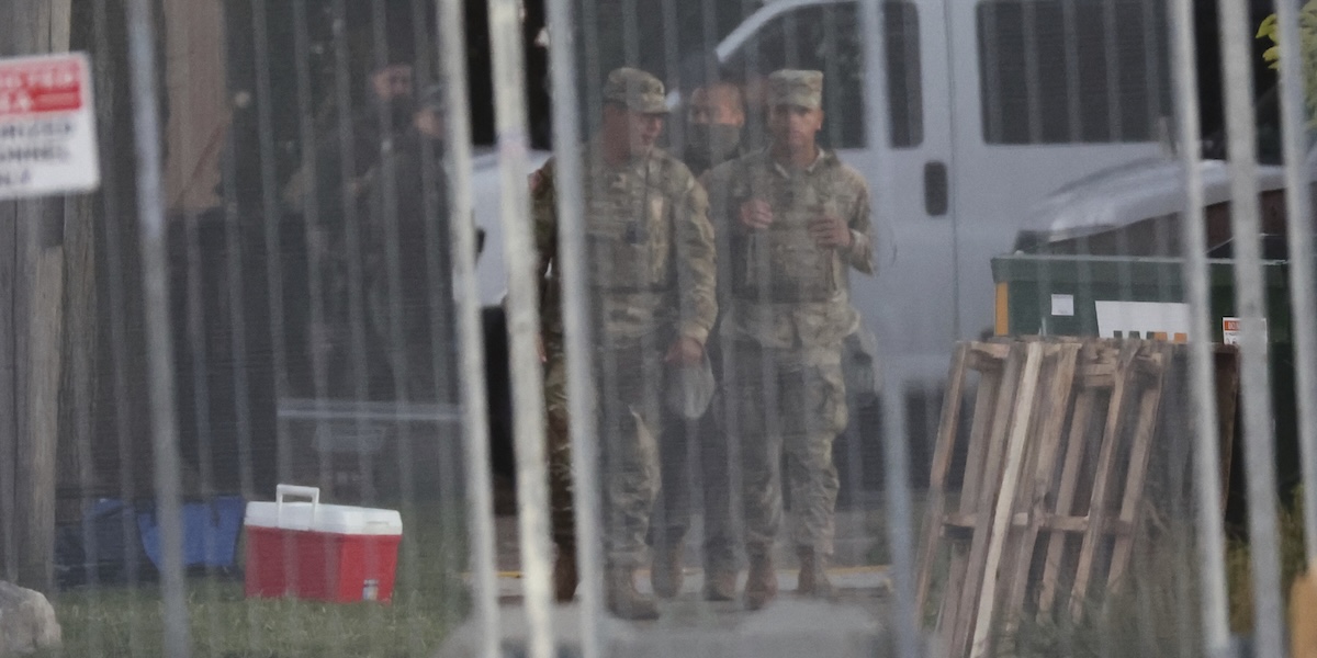 Un giudice sospende l'ordine di Trump per inviare la Guardia Nazionale in Illinois