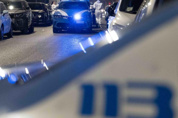 Una donna di 29 anni uccisa a Milano, ex compagno arrestato in ospedale
