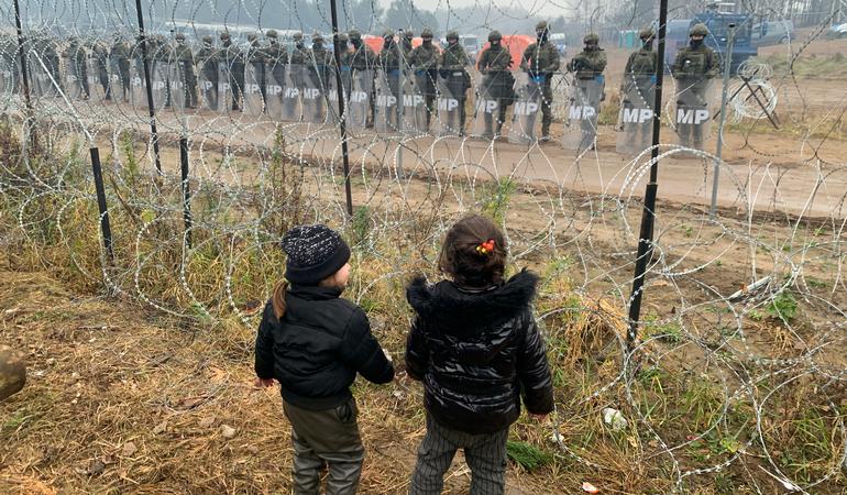 Lukashenko riaccende la pressione migratoria ai confini dell’UE