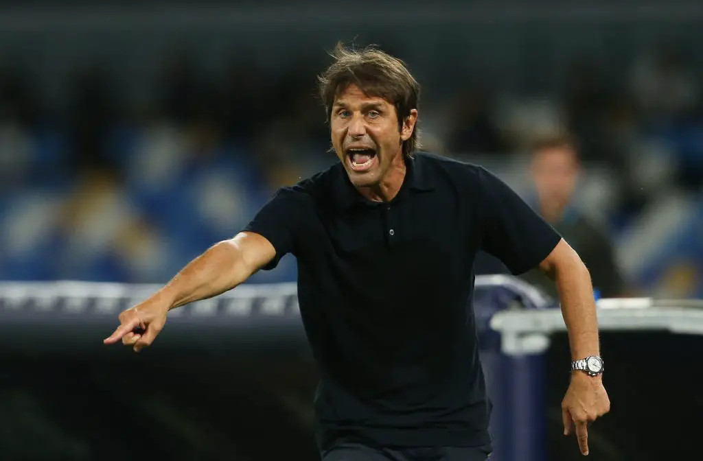 Antonio Conte prende una pausa dopo la sconfitta a Bologna: il tecnico del Napoli si reca a Torino